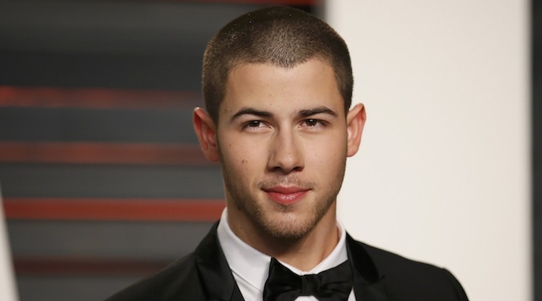 Nick Jonas comenta sobre cenas de sexo gay na TV