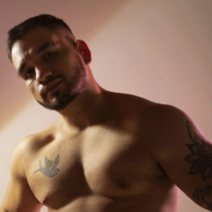 O modelo Eddie Ryan do site Flirt4Free quer foder em público!